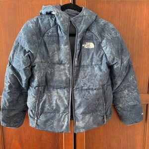 The North Face Kids Blue Marble Reversible Puffer Jacket with Hood